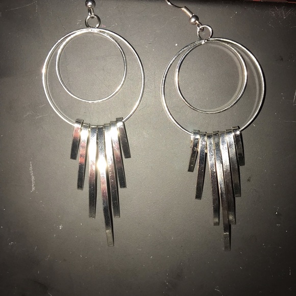 Silver earrings - Picture 2 of 3